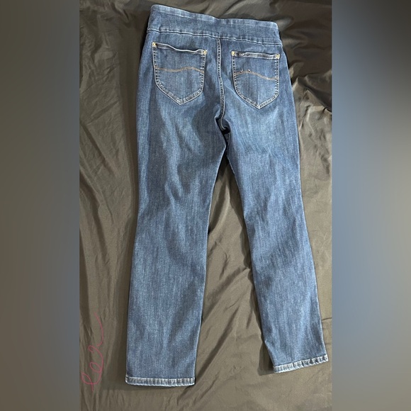 Levi's Classic Indigo Jeans, elastic waistband, size 14Short - Picture 11 of 11